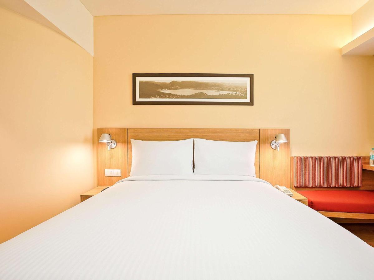 Отель Ibis Bengaluru Hosur Road - An Accor Brand Экстерьер фото