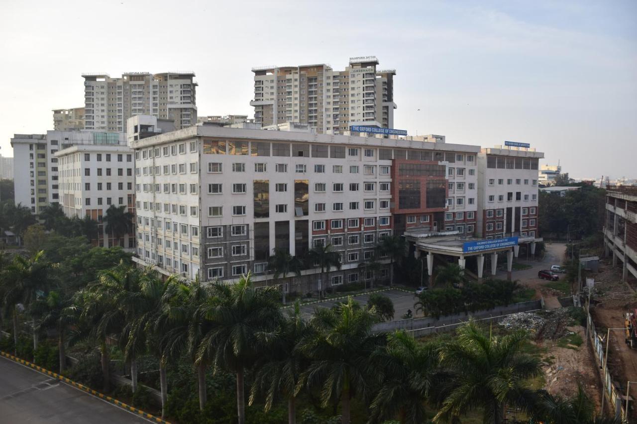 Отель Ibis Bengaluru Hosur Road - An Accor Brand Экстерьер фото