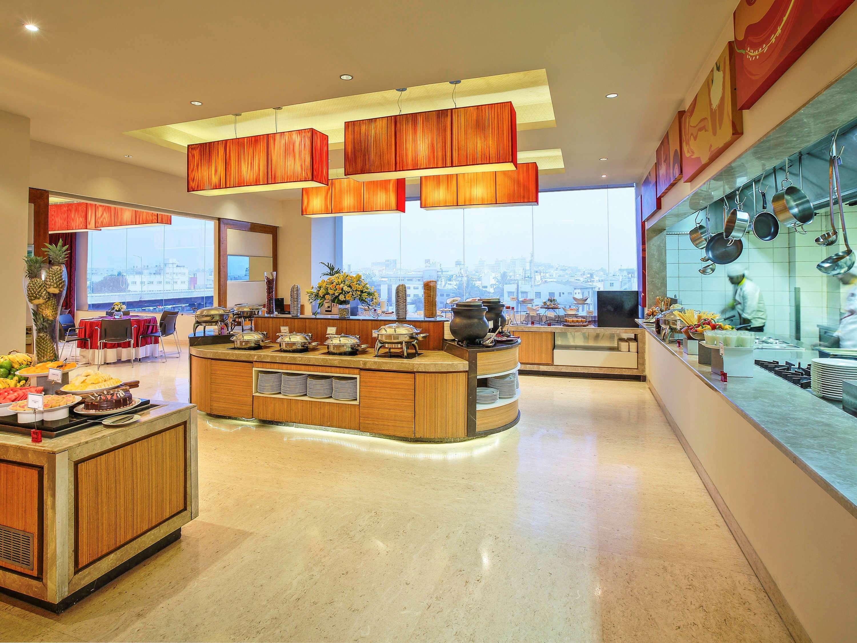 Отель Ibis Bengaluru Hosur Road - An Accor Brand Экстерьер фото