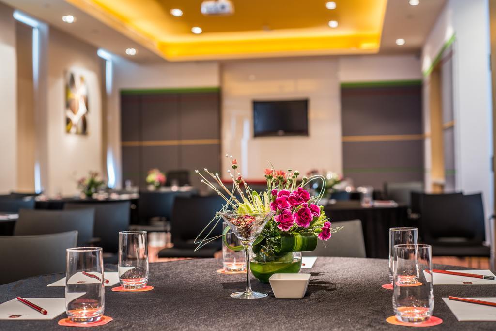 Отель Ibis Bengaluru Hosur Road - An Accor Brand Экстерьер фото